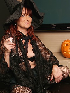 Its A Naughty Old And Young Lesbian Halloween This Year - Mature Nl Mature Porn Sex XXX Free Pics Picture Pictures Mom